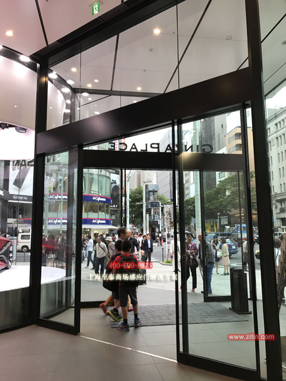 Glass sensor door for premium mall boutique